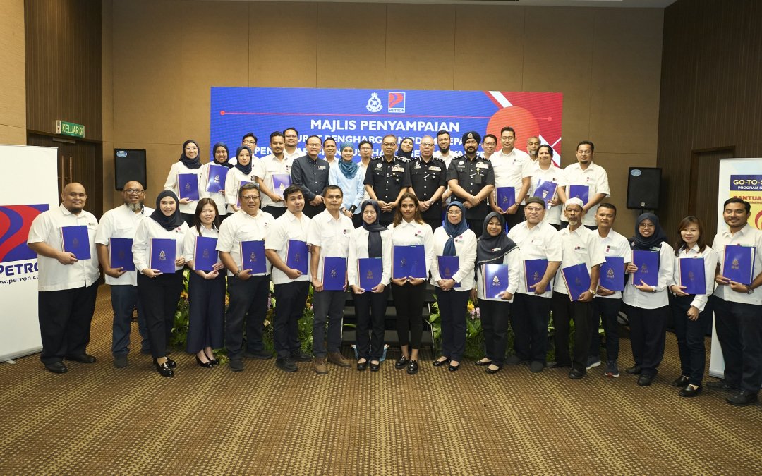 Petron Malaysia Builds Safer Communities Through Its Go-To-Safety-Point Programme